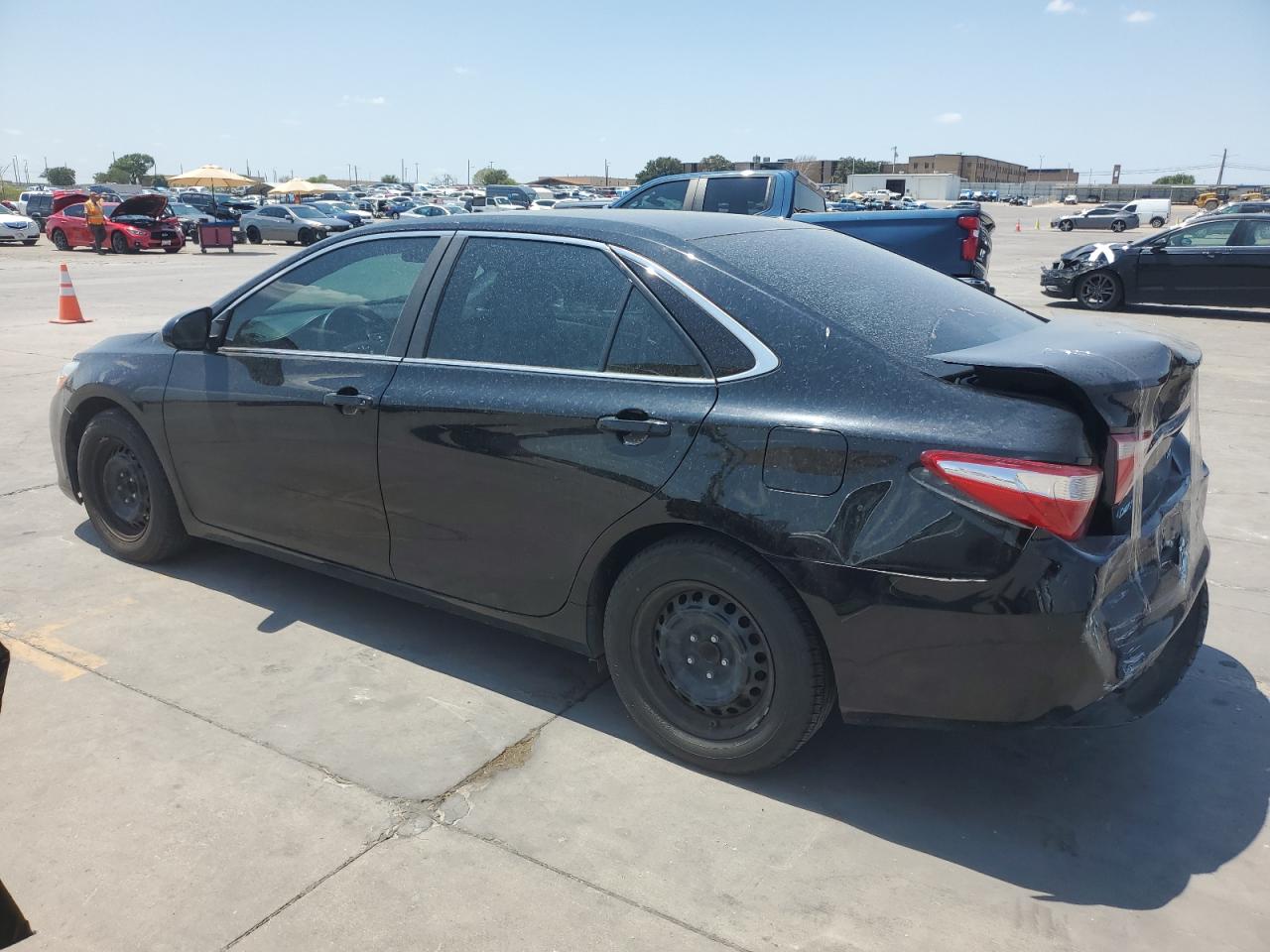 4T4BF1FK3GR531588 2016 TOYOTA CAMRY - Image 2