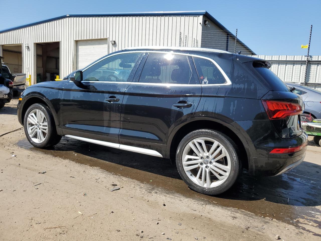 WA1BNAFY8J2208270 2018 AUDI Q5 - Image 2