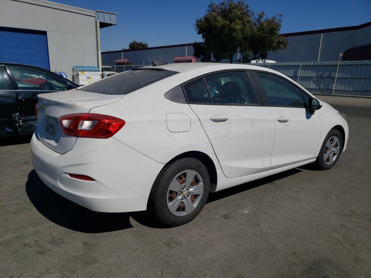 2017 Chevrolet Cruze - Image 3