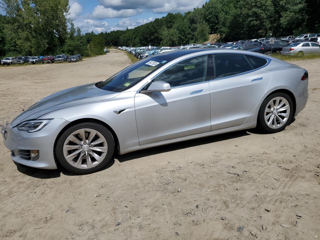 5YJSA1E22JF281288 2018 Tesla Model S