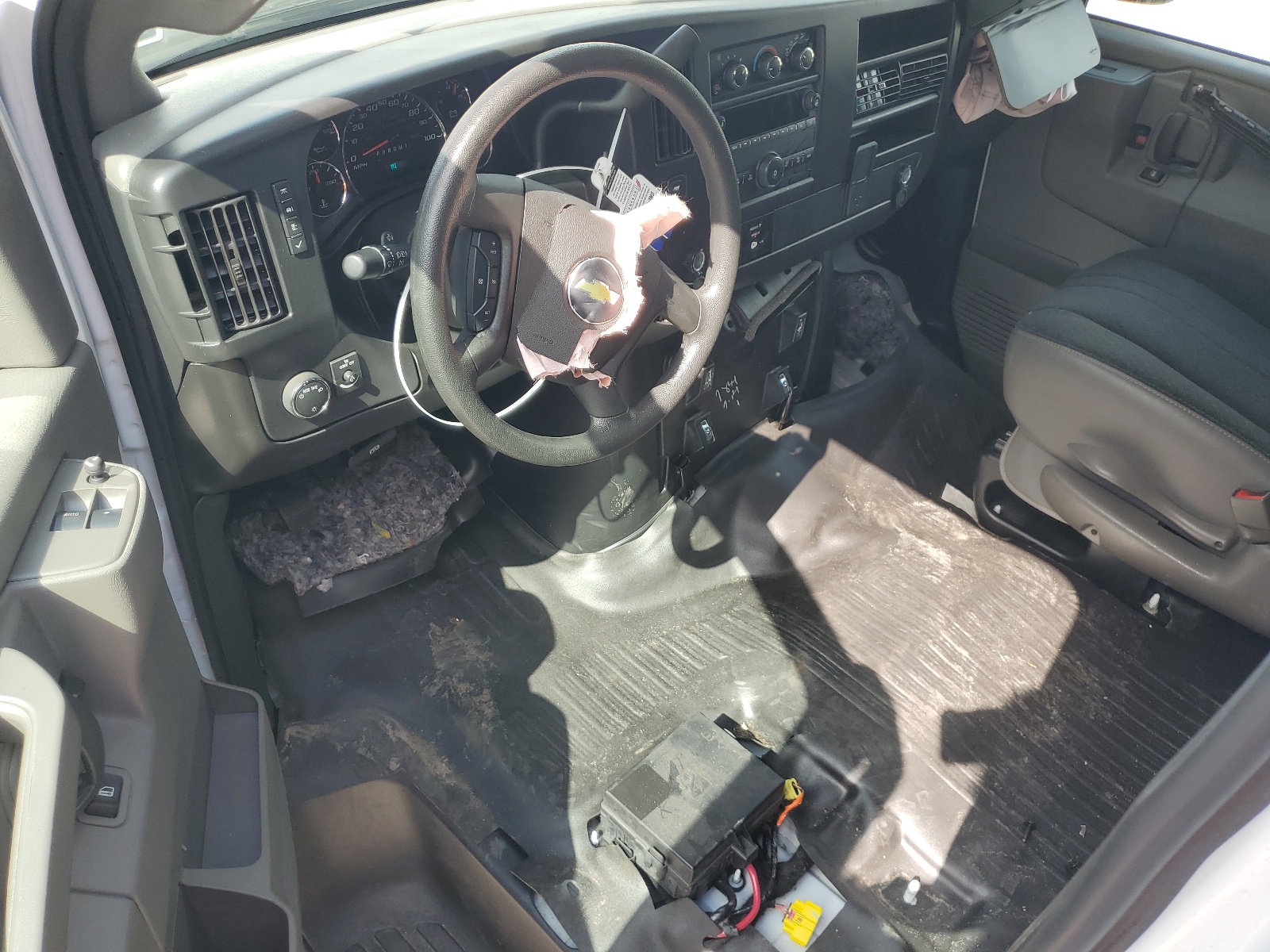 1GCWGAFP0N1256799 2022 Chevrolet Express G2500