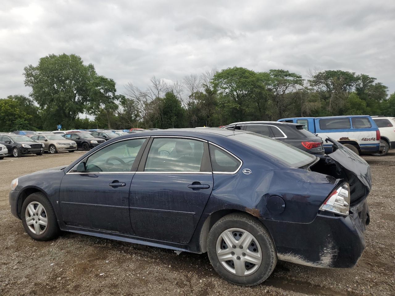 2009 Chevrolet Impala - Image 2