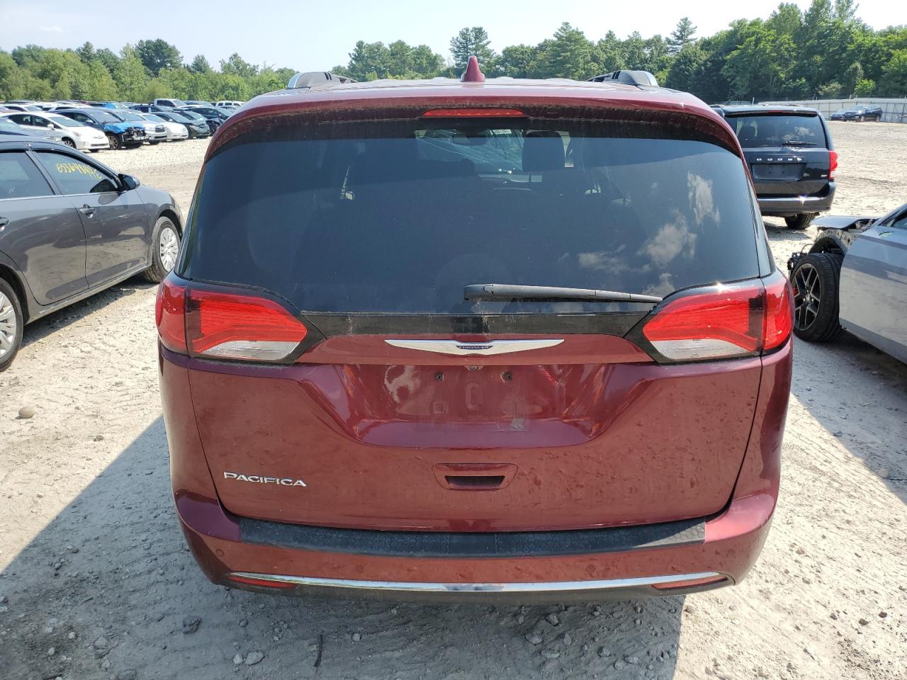 2019 Chrysler Pacifica Touring L VIN: 2C4RC1BG2KR554597 Lot: 64994414