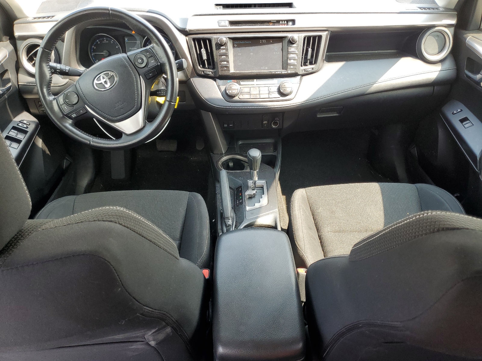 JTMRFREVXHD203481 2017 Toyota Rav4 Xle