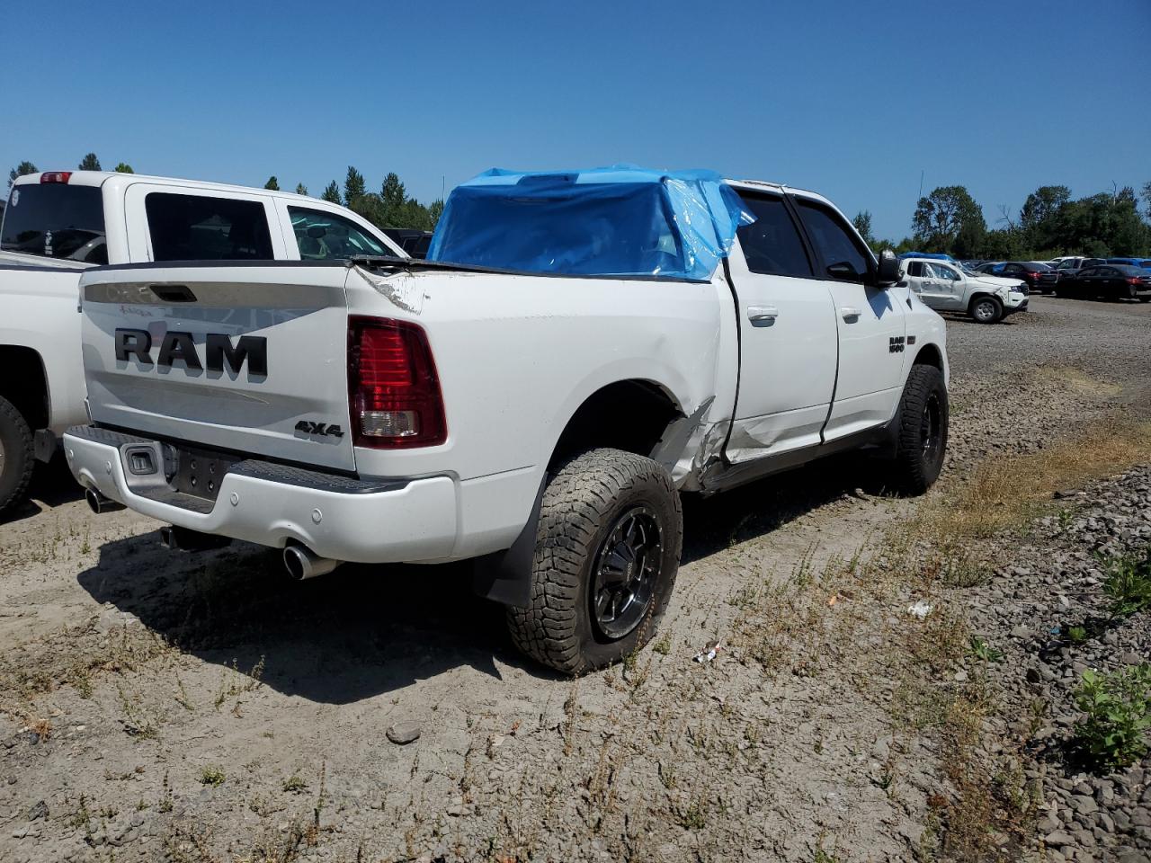 2017 RAM 1500 - Image 3