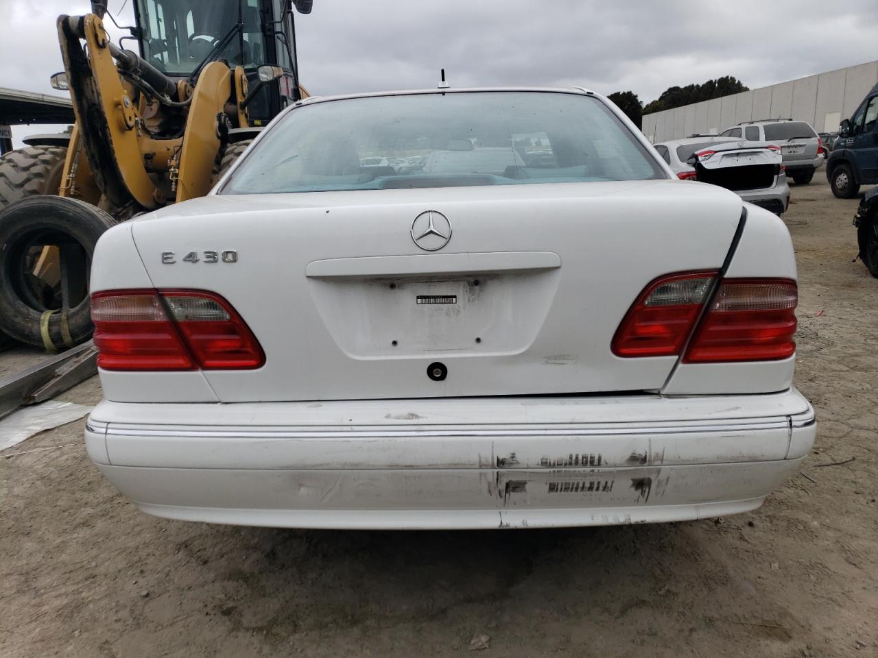 2000 Mercedes-Benz E 430 VIN: WDBJF70J8YB068453 Lot: 68584664