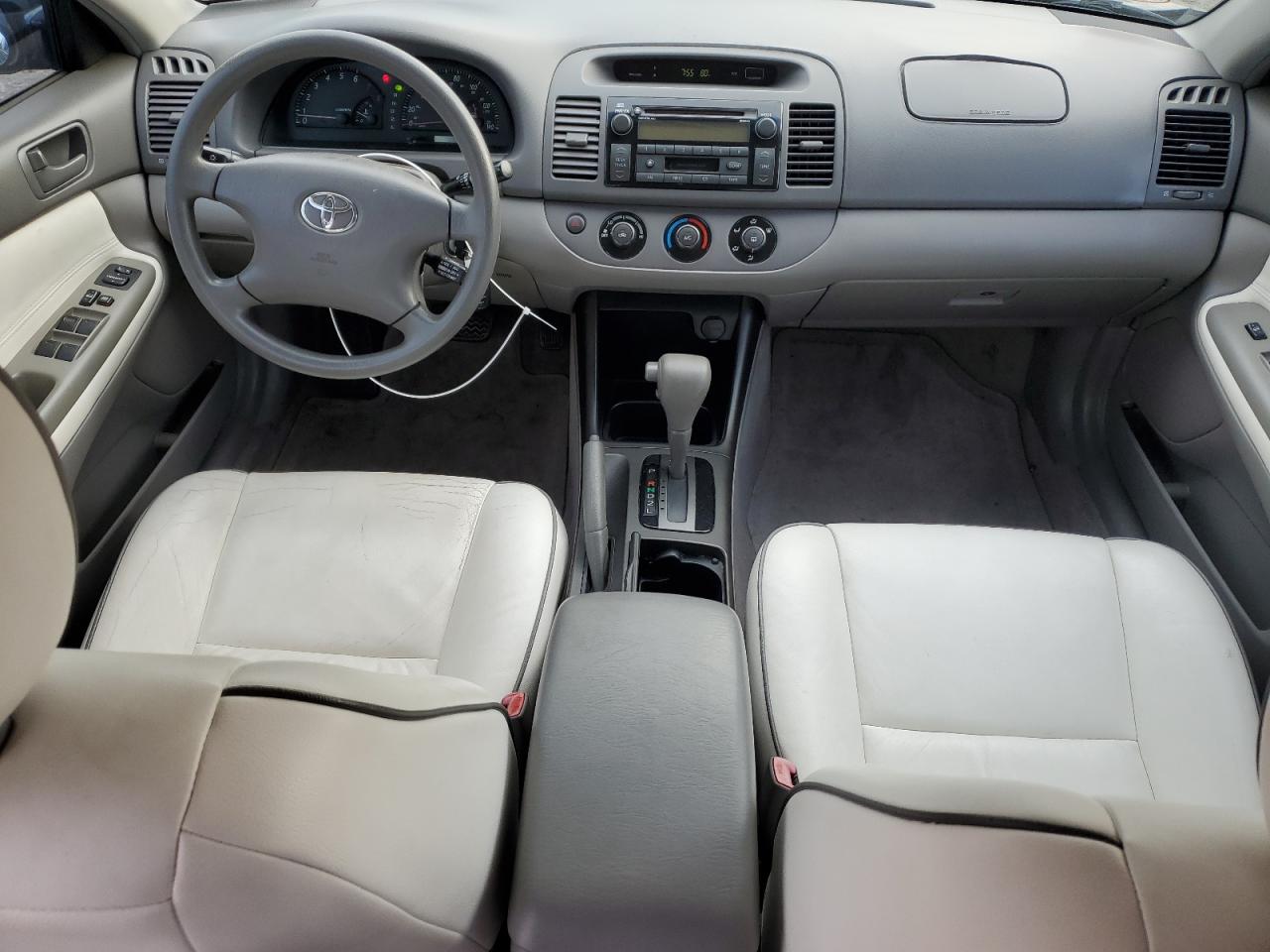 2004 Toyota Camry Le VIN: 4T1BE32K84U286930 Lot: 68334474