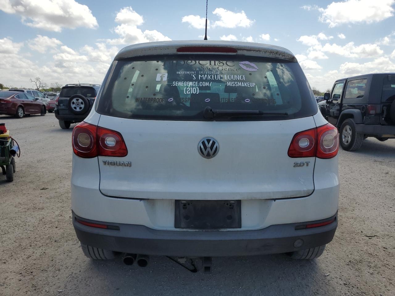 2011 Volkswagen Tiguan S VIN: WVGAV7AXXBW501998 Lot: 66165984