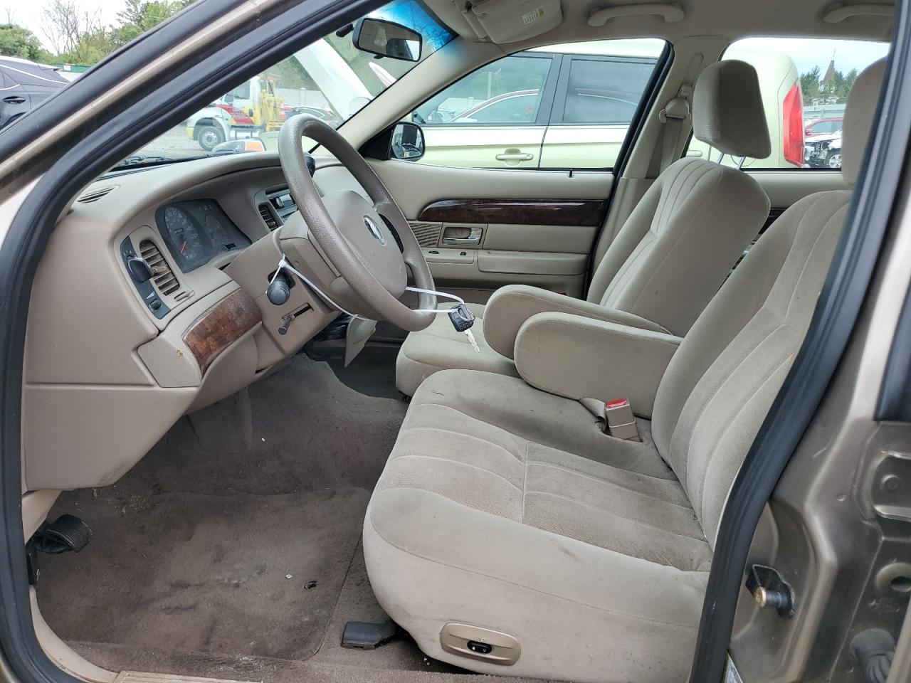 2005 Mercury Grand Marquis Gs VIN: 2MEFM74W25X607417 Lot: 69516914