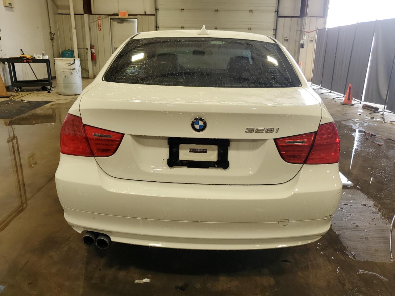 WBAPH57599NM32458 2009 BMW 328 I Sulev