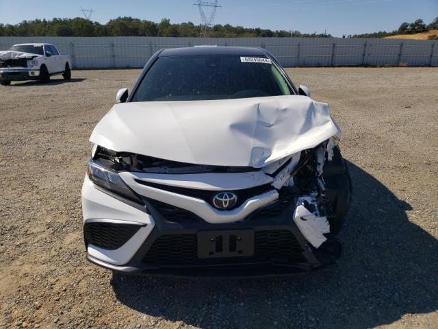 4T1G11BK2MU021202 Toyota Camry SE 5