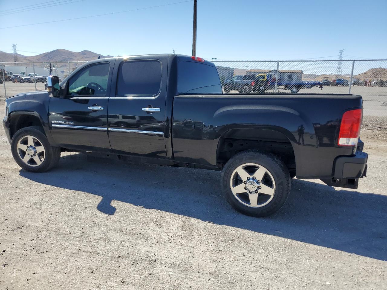 VIN 1GT125E85DF145936 2013 GMC SIERRA no.2