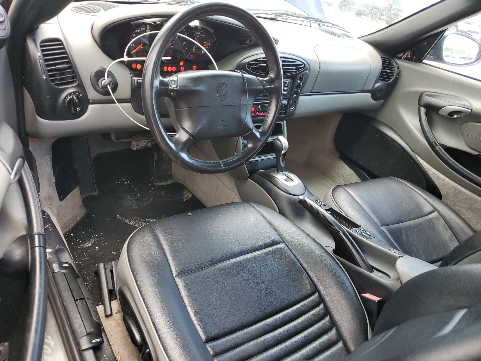 WP0CA2987YU620136 2000 Porsche Boxster