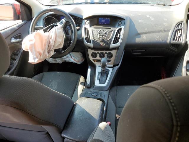 Хэтчбеки FORD FOCUS 2013 Красный