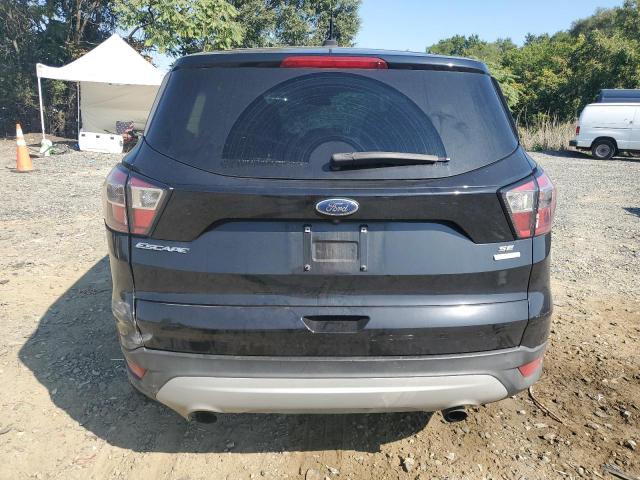  FORD ESCAPE 2017 Czarny