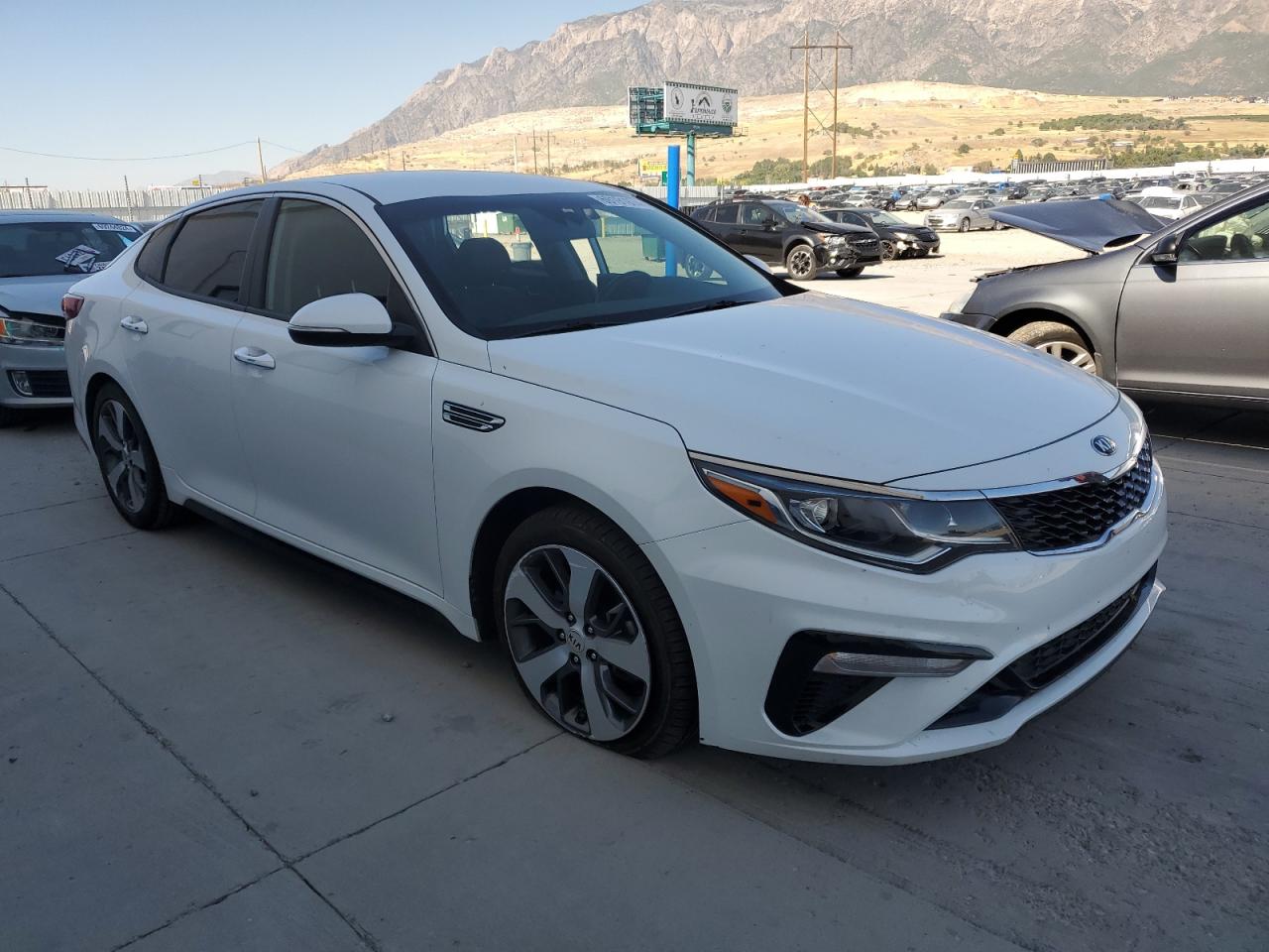 2020 Kia Optima - Image 4