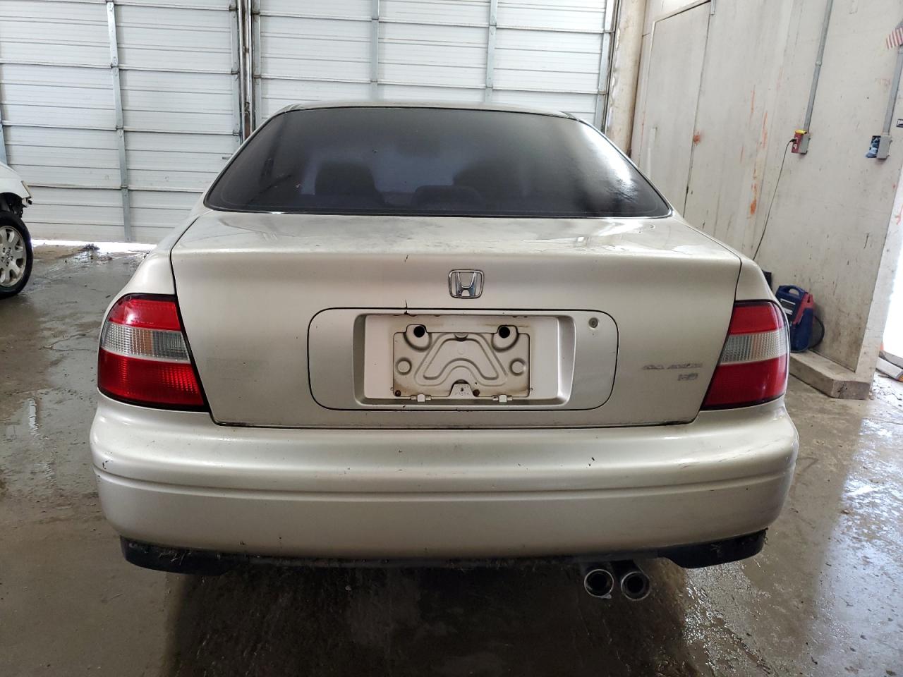 1995 Honda Accord - Image 6