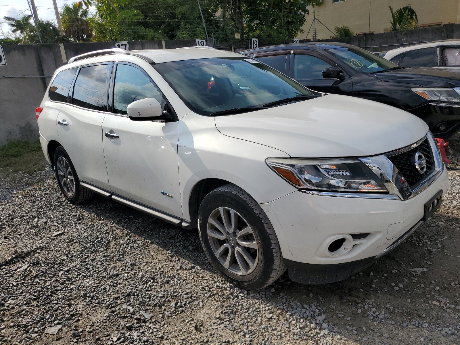 5N1CR2MM0EC630386 2014 Nissan Pathfinder Sv Hybrid