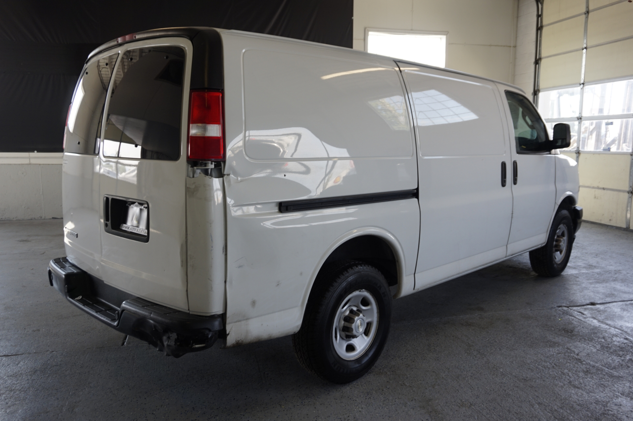 2020 Chevrolet Express G2500 vin: 1GCWGAFG5L1252745