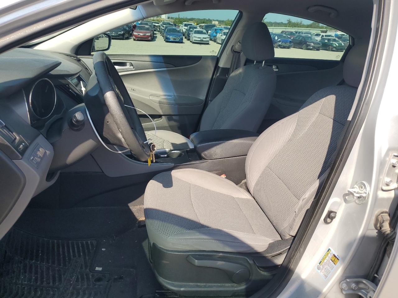 2011 Hyundai Sonata - Image 7