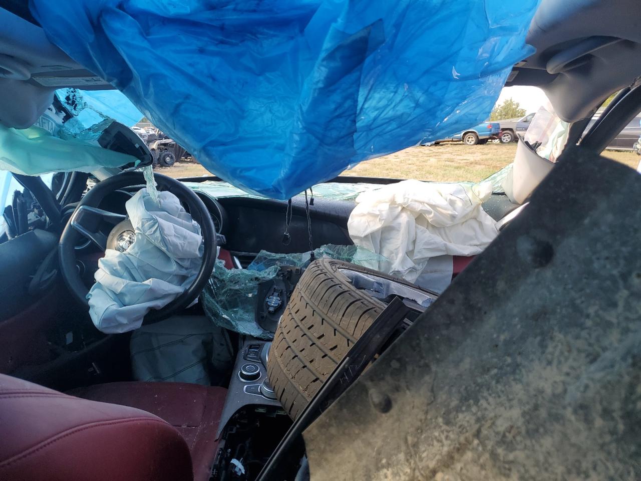 2020 Alfa Romeo Giulia - Image 8