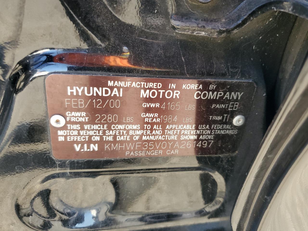 KMHWF35V0YA261497 2000 Hyundai Sonata Gls