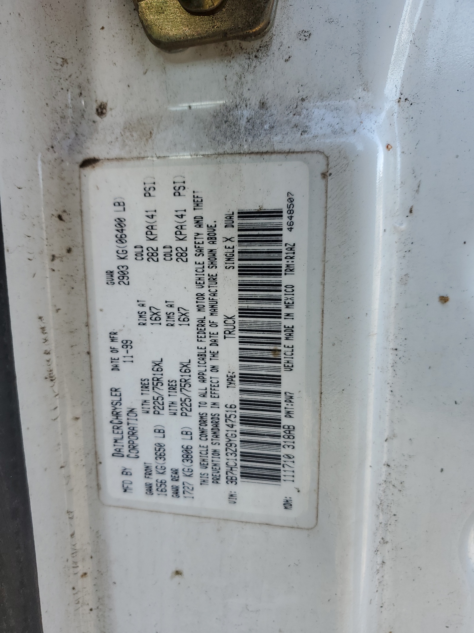 3B7HC13Z9YG147516 2000 Dodge Ram 1500