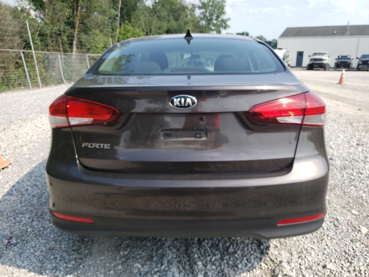 2018 Kia Forte Lx VIN: 3KPFK4A75JE221691 Lot: 66251054