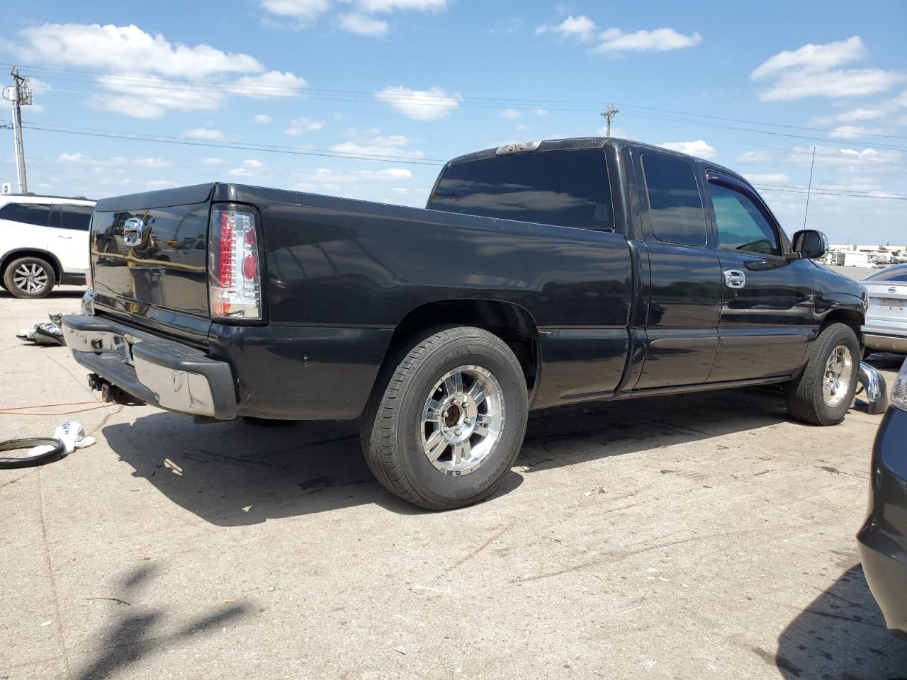 2003 GMC New Sierra C1500 VIN: 2GTEC19V031392455 Lot: 68291524