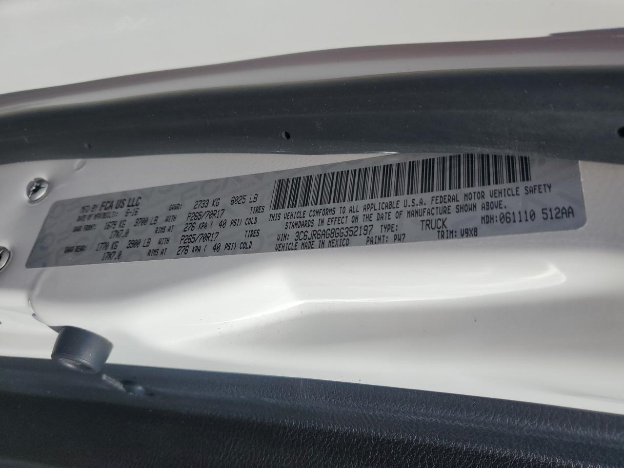 2016 Ram 1500 St VIN: 3C6JR6AG8GG352197 Lot: 69985214