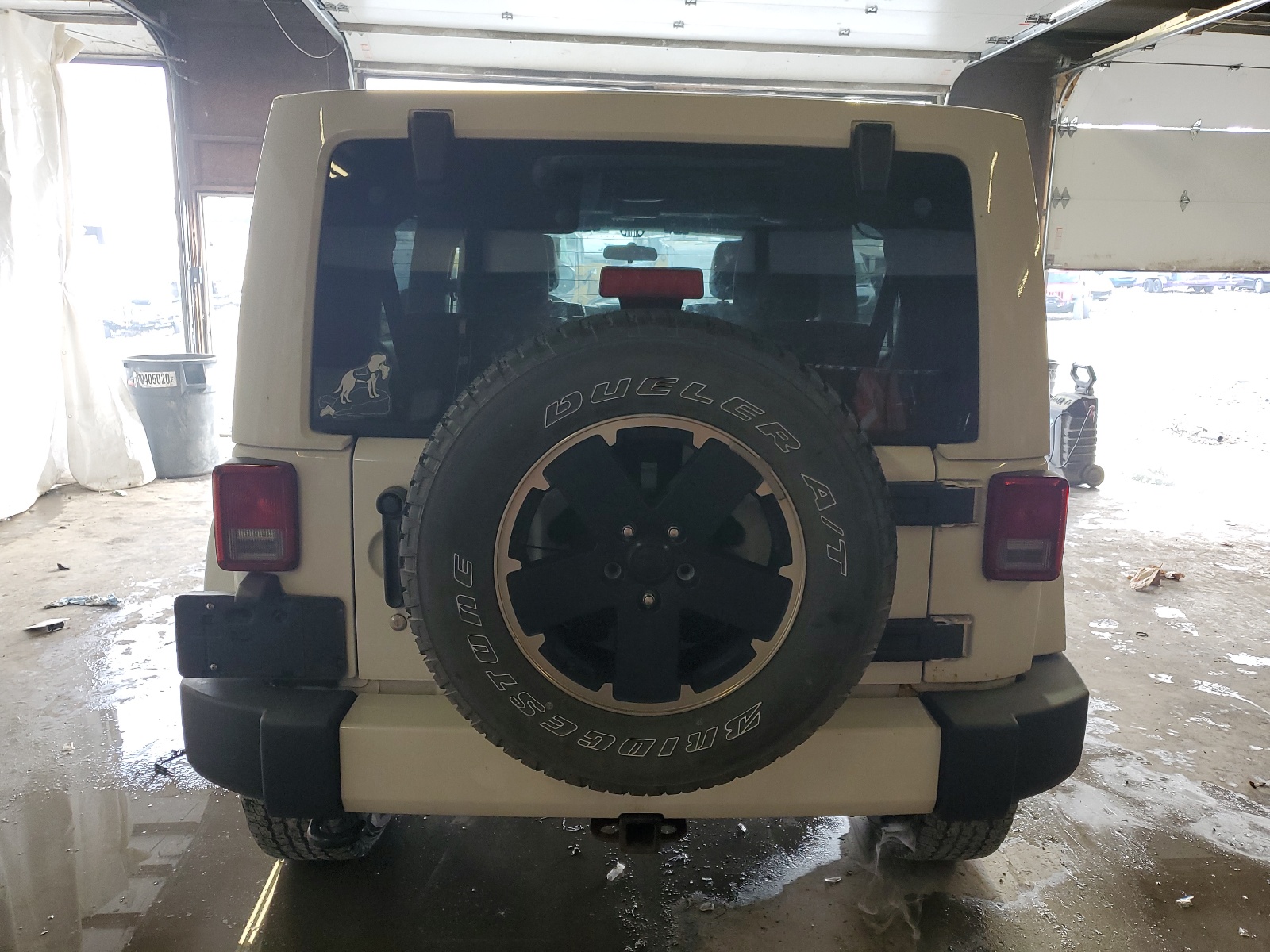 2012 Jeep Wrangler Unlimited Sahara vin: 1C4HJWEG4CL285281