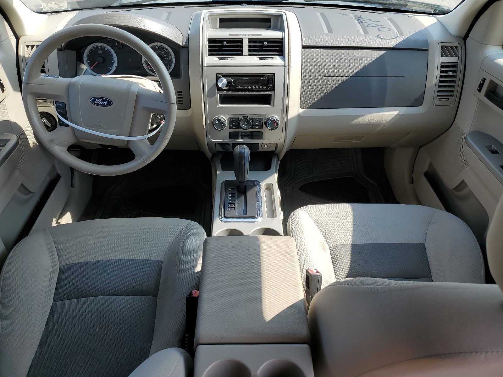 1FMCU03Z58KE60746 2008 Ford Escape Xlt