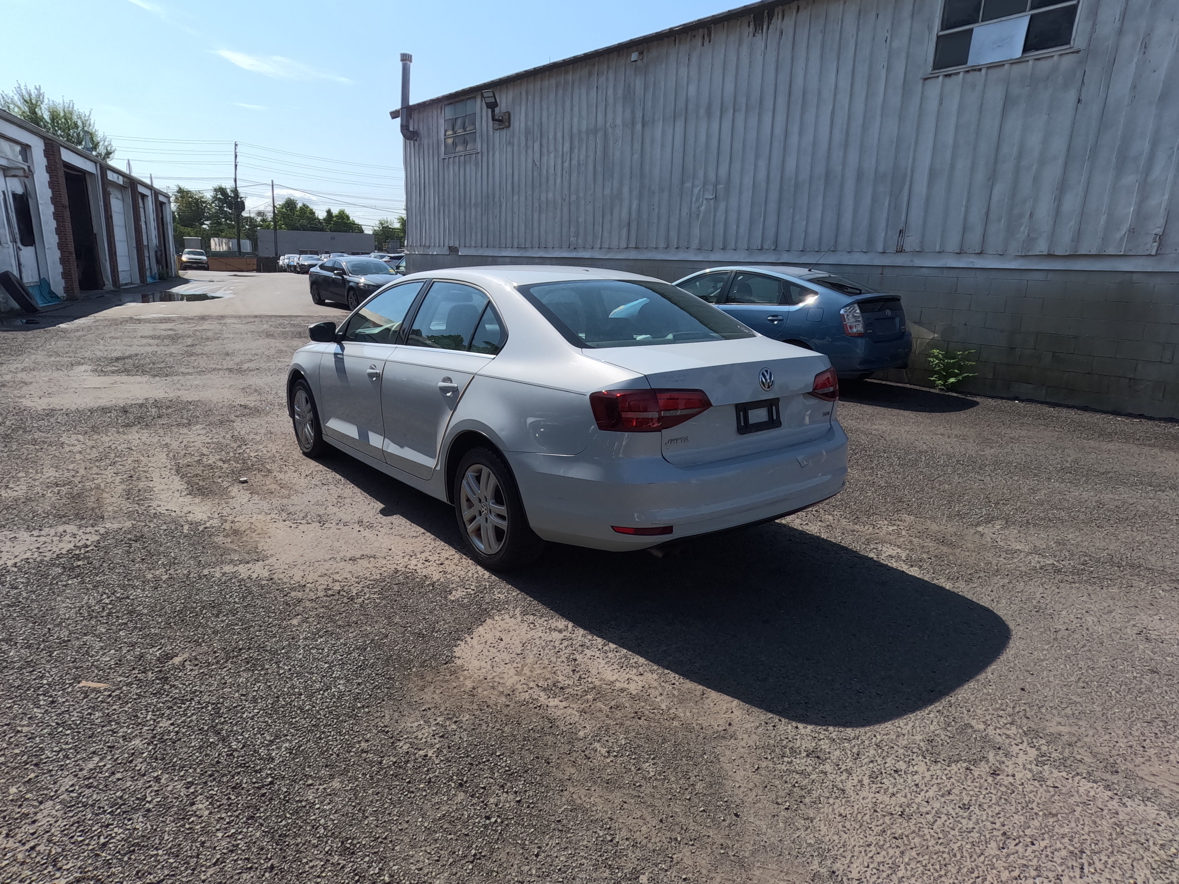 2017 Volkswagen Jetta S vin: 3VW2B7AJ8HM376728