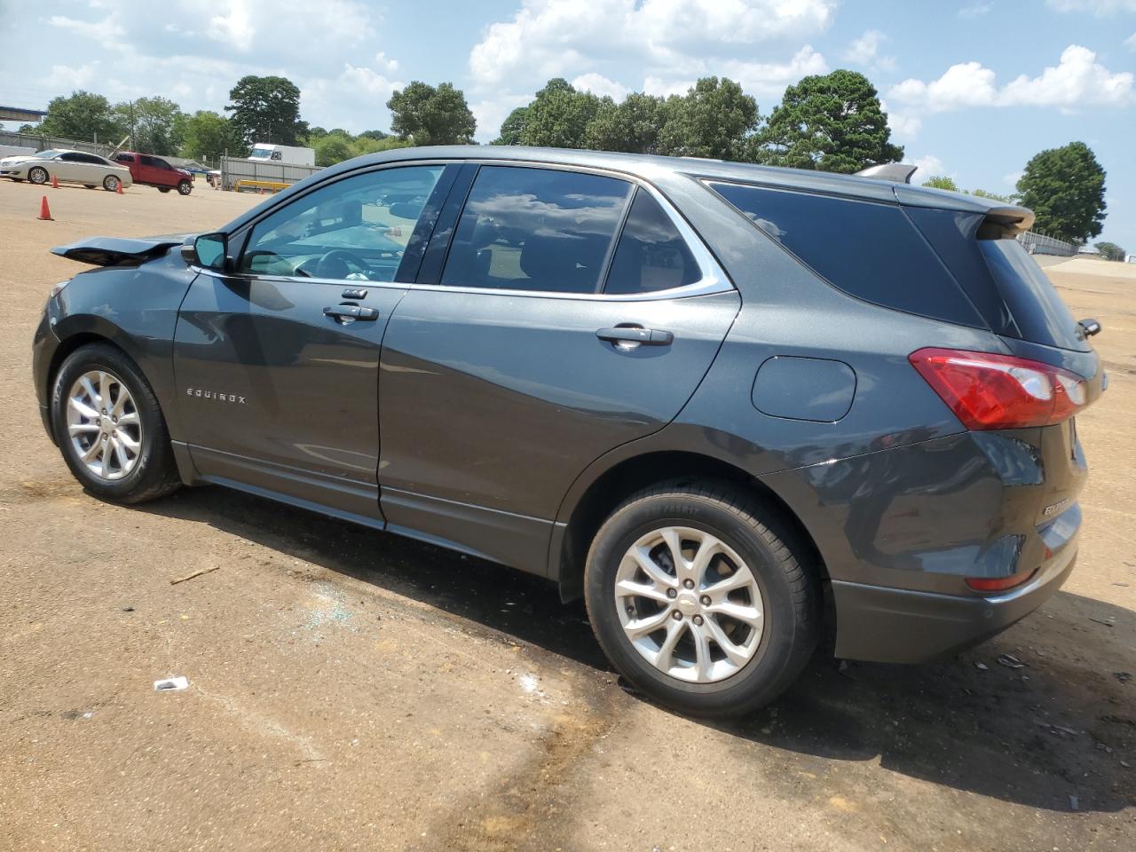 2GNAXJEV7J6135647 2018 CHEVROLET EQUINOX - Image 2