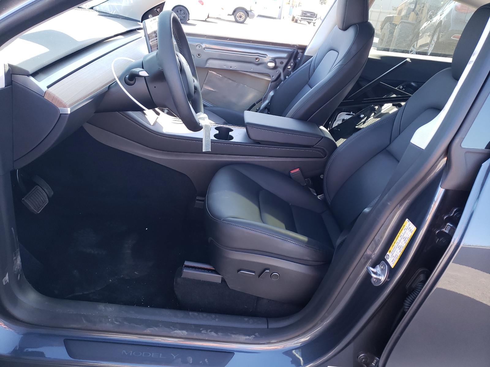 7SAYGDED4PF946053 2023 Tesla Model Y