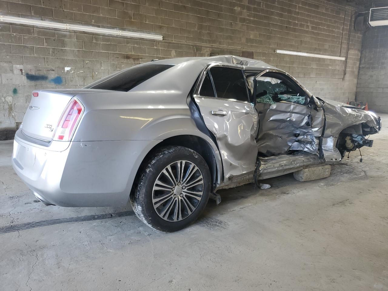 VIN 2C3CCAGT2DH652862 2013 CHRYSLER 300 no.3