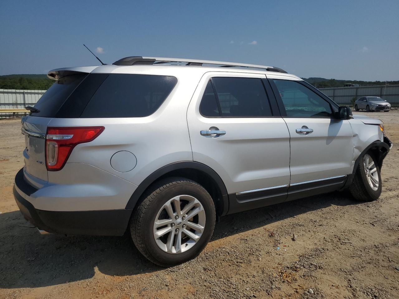 2014 Ford Explorer - Image 3
