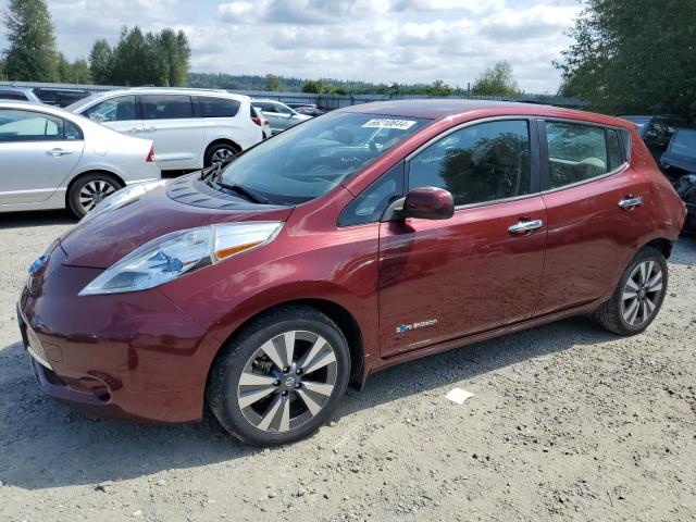  NISSAN LEAF 2016 Красный