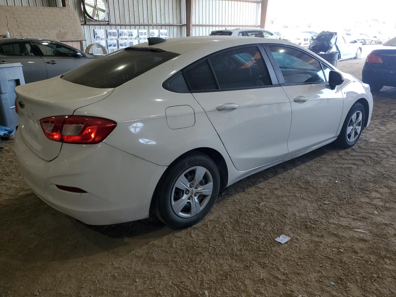 2016 Chevrolet Cruze - Image 3