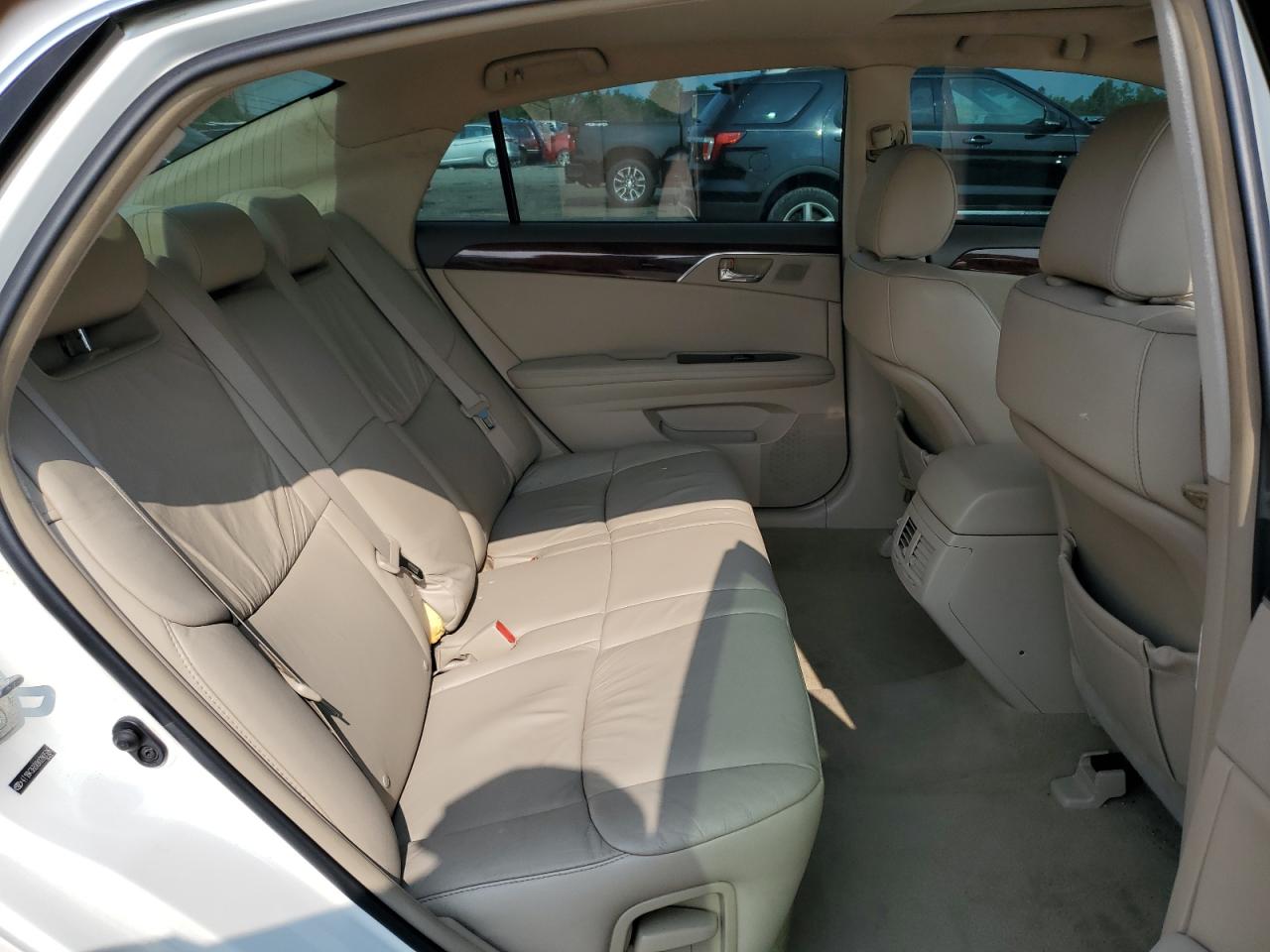 2008 Toyota Avalon - Image 10