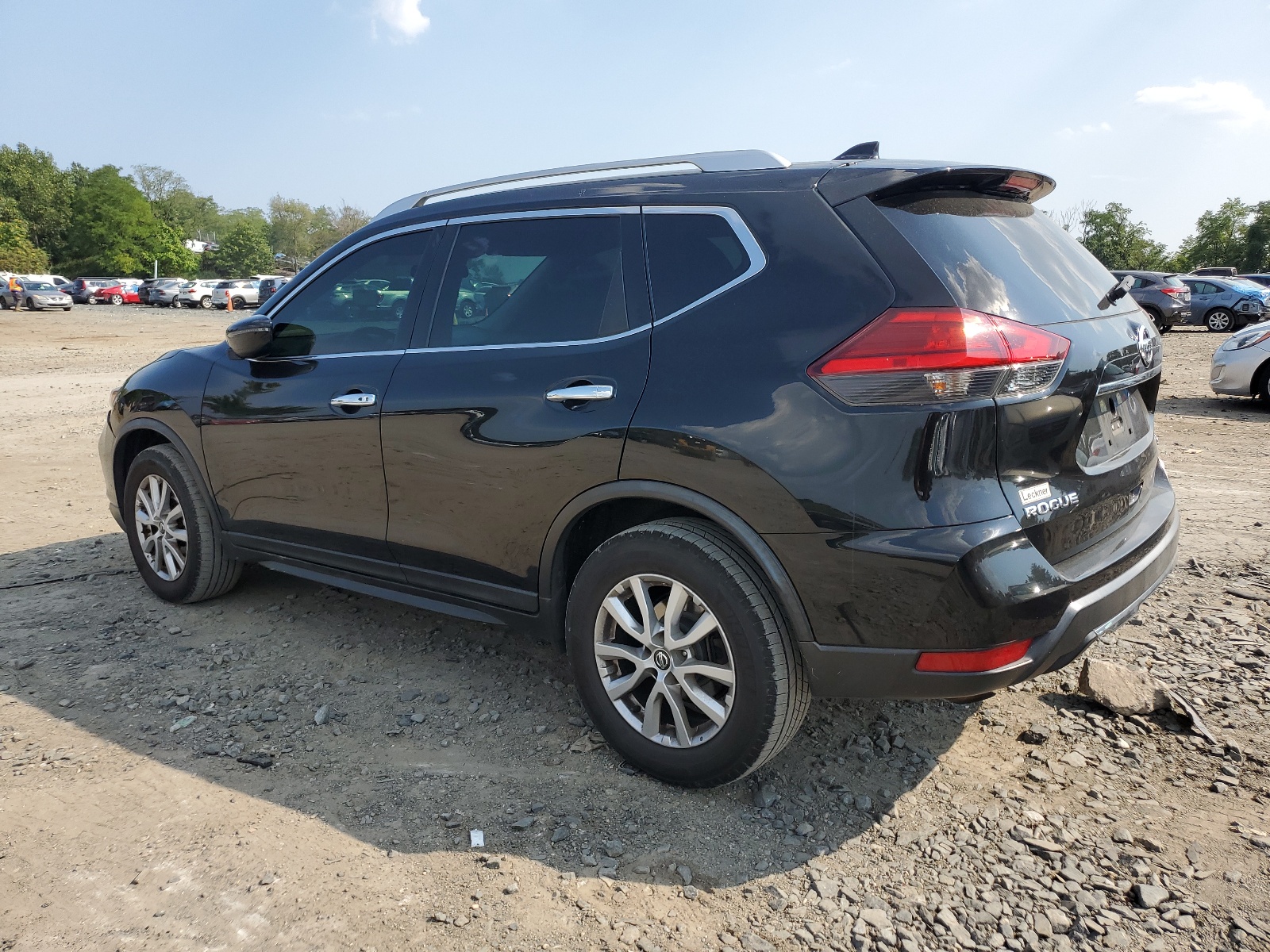 2017 Nissan Rogue S vin: KNMAT2MV5HP523241