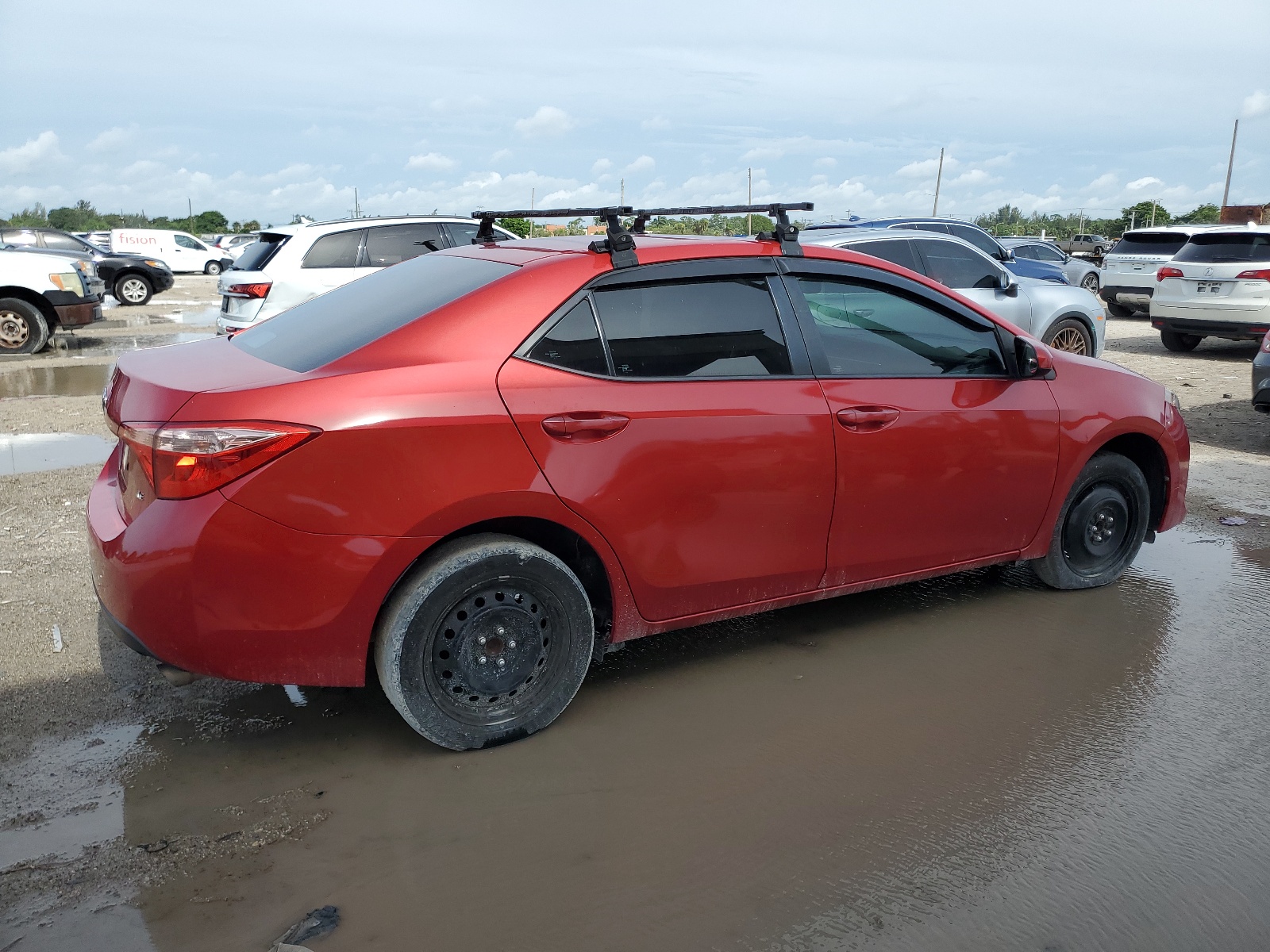 2018 Toyota Corolla L vin: 5YFBURHE6JP804618