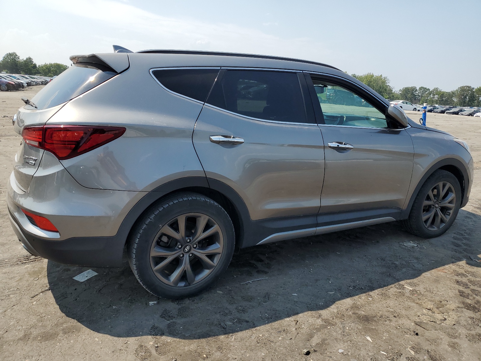 2018 Hyundai Santa Fe Sport vin: 5XYZWDLA0JG511950