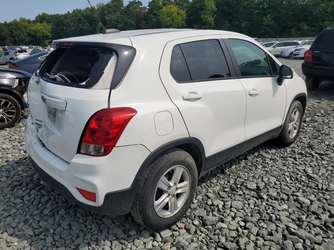 KL7CJKSB5LB325351 Chevrolet Trax LS 3