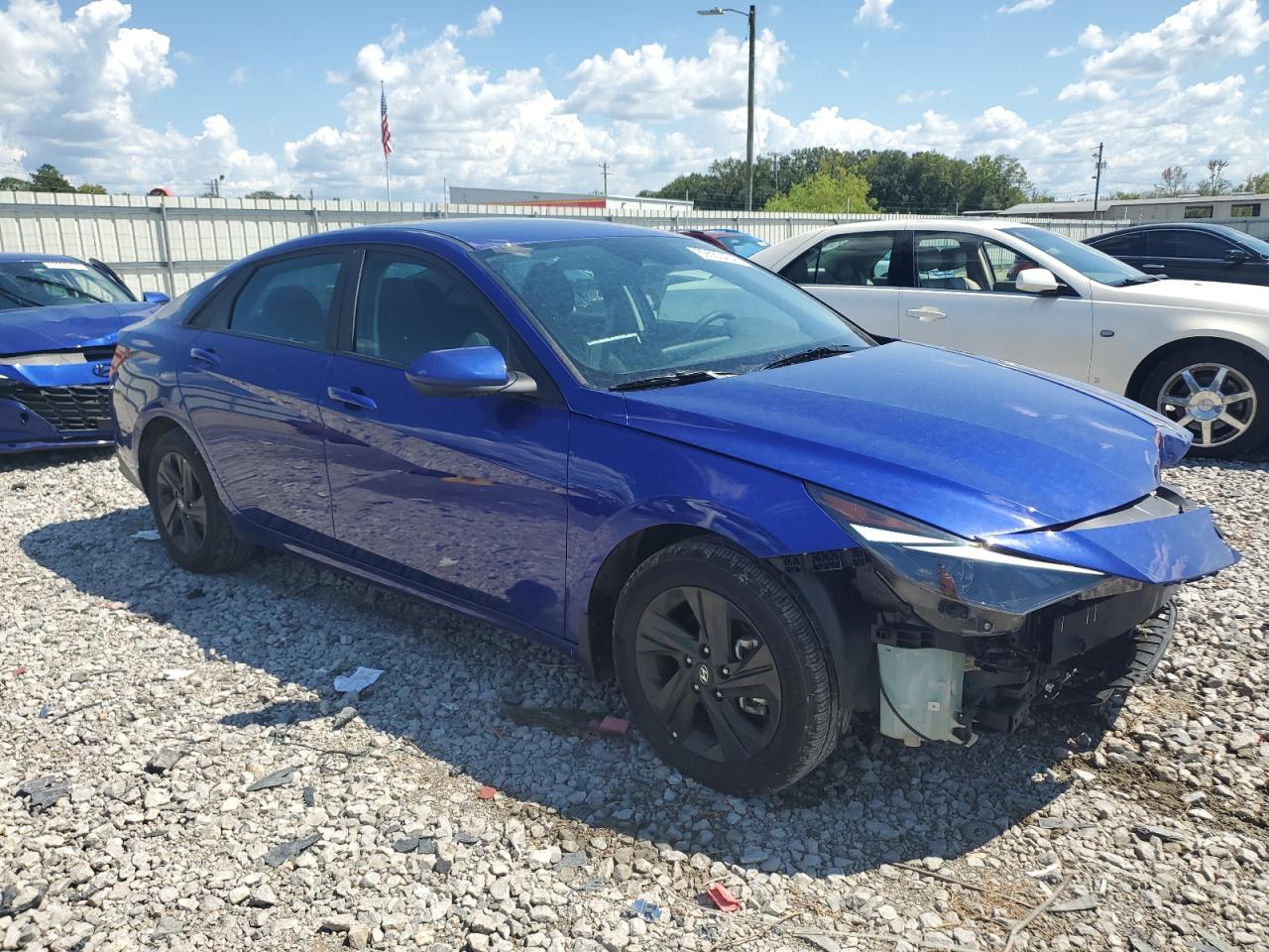 2023 Hyundai Elantra - Image 4