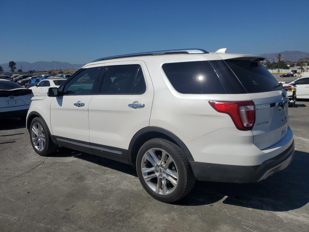 1FM5K7F83GGB42572 2016 FORD EXPLORER - Image 2