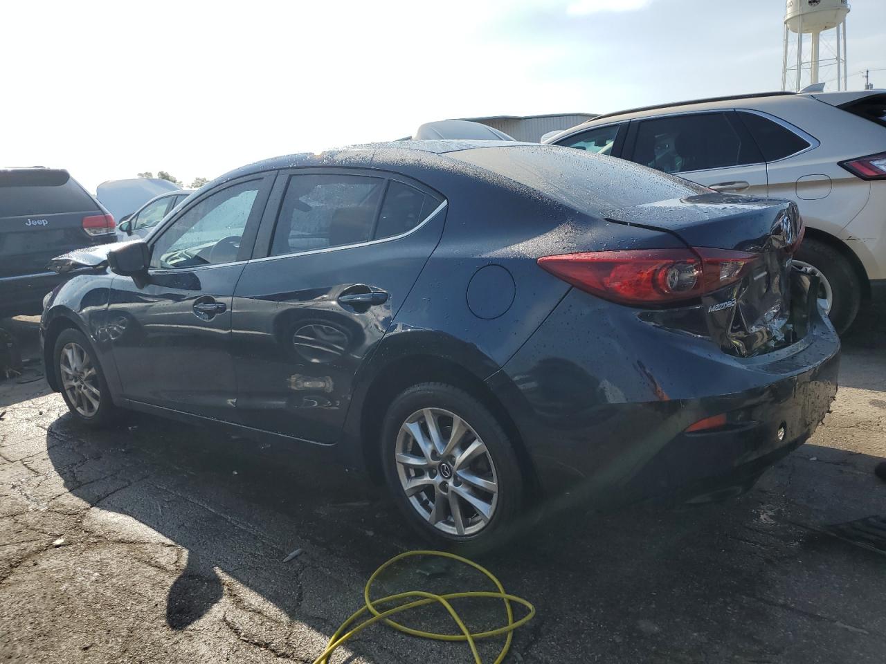 3MZBN1U74JM239635 2018 MAZDA 3 - Image 2