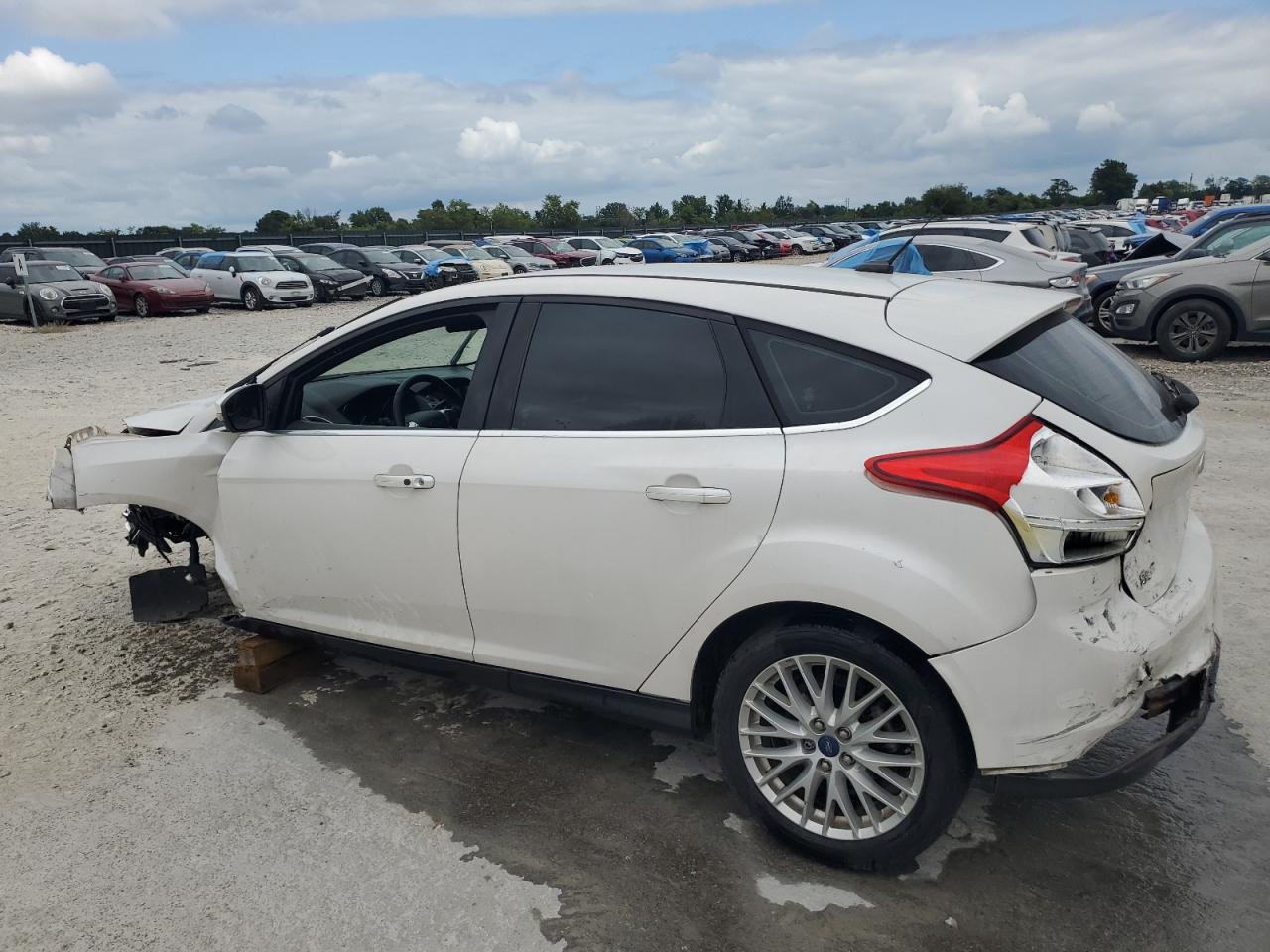 2014 Ford Focus - Image 2