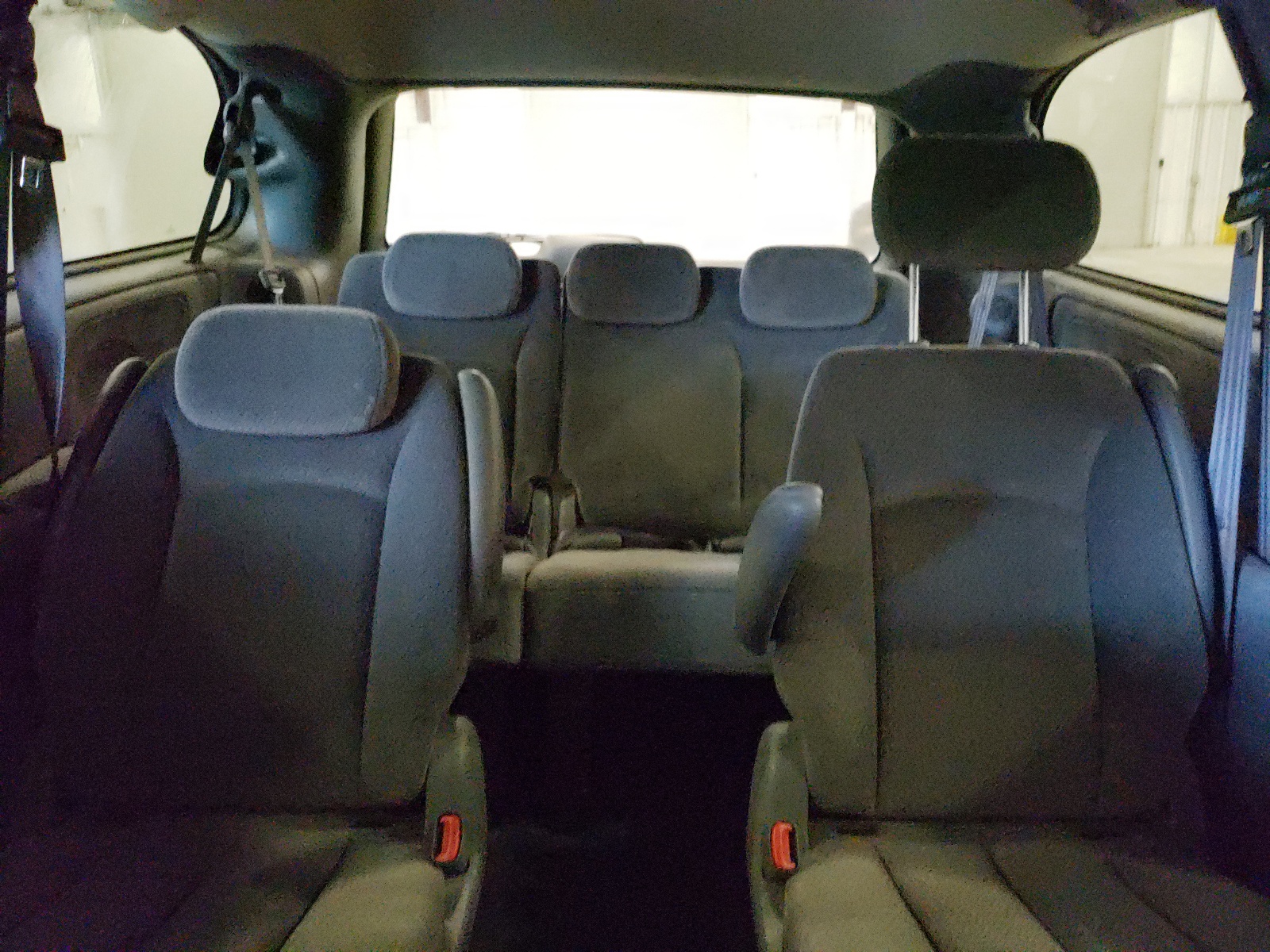 2C4GP44RX5R114692 2005 Chrysler Town & Country Lx