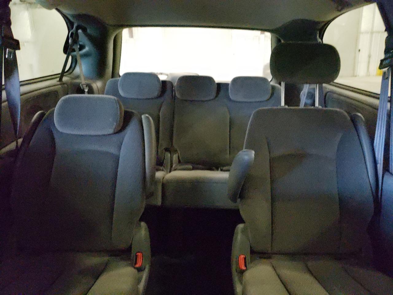 2005 Chrysler Town & Country Lx VIN: 2C4GP44RX5R114692 Lot: 66184714